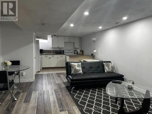 LOWER - 43A BEACHAVEN DRIVE , St. Catharines (Port Weller), Ontario L2M 1A6 4