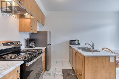 12 Hylton Drive, Barrie, ON - Indoor Photo Showing Kitchen With Double Sink