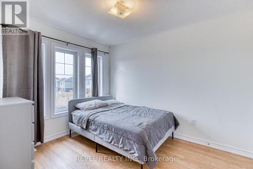 12 Hylton Drive, Barrie, ON - Indoor Photo Showing Bedroom