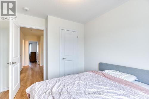 12 Hylton Drive, Barrie, ON - Indoor Photo Showing Bedroom