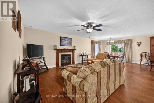 1124 Mcclure Crescent, Brockville, ON - Indoor Photo Showing Living Room With Fireplace