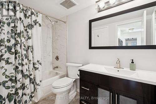 A30 - 108 Finch Avenue W, Toronto, ON - Indoor Photo Showing Bathroom
