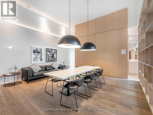920 - 8 Hillsdale Avenue, Toronto, ON - Indoor