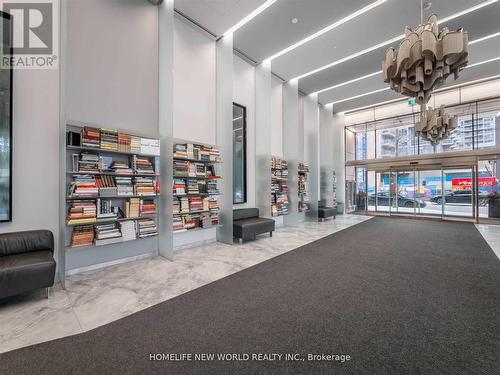 920 - 8 Hillsdale Avenue, Toronto, ON - Indoor
