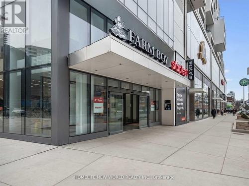 920 - 8 Hillsdale Avenue, Toronto, ON - Outdoor