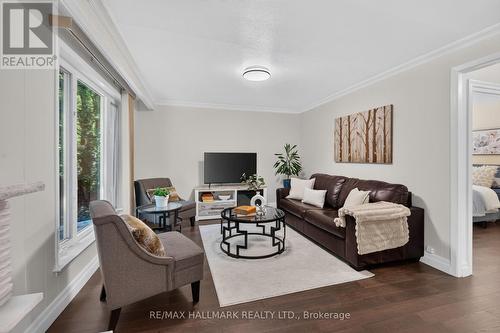 603 Cummer Avenue, Toronto, ON - Indoor Photo Showing Living Room