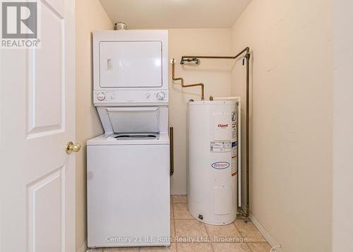 In-suite Laundry - Unit 201 - 115 Bond Street, Orillia, ON - Indoor Photo Showing Laundry Room