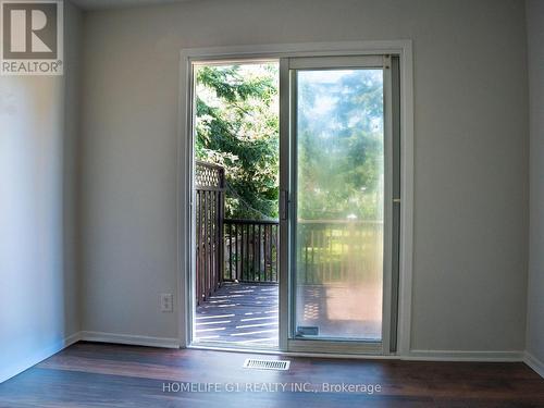 330 Grove Street E, Barrie, ON - Indoor Photo Showing Other Room
