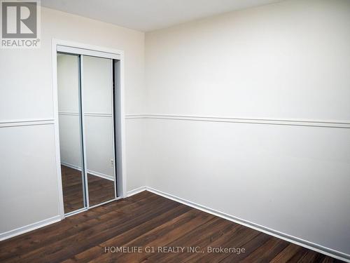 330 Grove Street E, Barrie, ON - Indoor Photo Showing Other Room