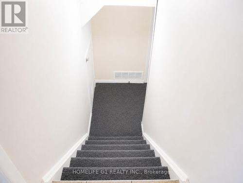 330 Grove Street E, Barrie, ON - Indoor Photo Showing Other Room