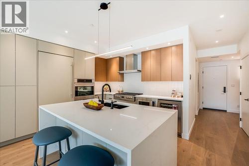 266 Baker Street Unit# 17, Nelson, BC - Indoor Photo Showing Kitchen With Upgraded Kitchen