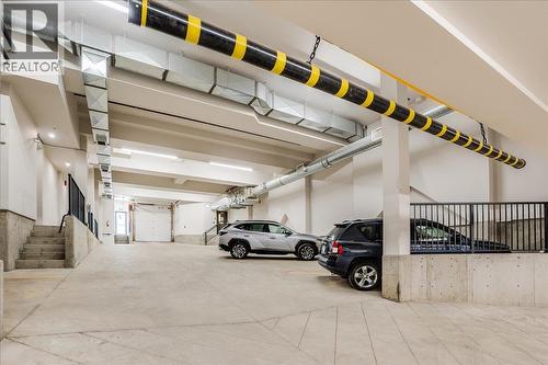 266 Baker Street Unit# 17, Nelson, BC - Indoor Photo Showing Garage