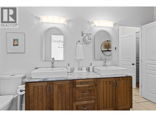 Primary Ensuite - 1635 Gregory Road, West Kelowna, BC - Indoor Photo Showing Bathroom