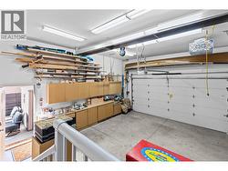 Garage - 