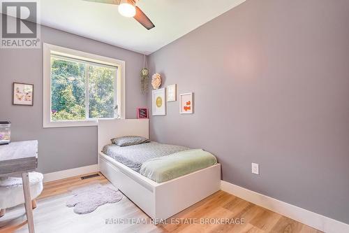 17956 Warden Avenue, East Gwillimbury, ON - Indoor Photo Showing Bedroom