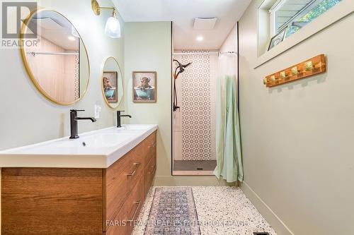 17956 Warden Avenue, East Gwillimbury, ON - Indoor Photo Showing Bathroom
