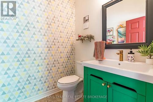 17956 Warden Avenue, East Gwillimbury, ON - Indoor Photo Showing Bathroom