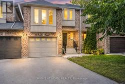 10 LENTO COURT Vaughan, ON L4L 8Y9