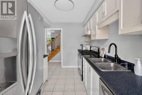 10 Lento Court, Vaughan, ON - Indoor Photo Showing Kitchen With Double Sink