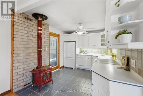 710 Regional 13 Road, Uxbridge, ON - Indoor Photo Showing Kitchen