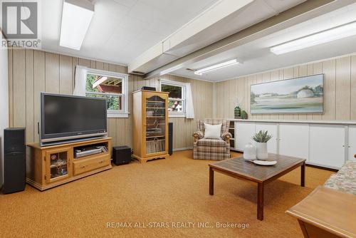 710 Regional 13 Road, Uxbridge, ON - Indoor
