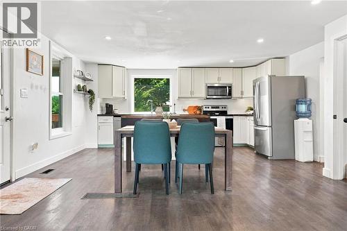 62 Thompson Road, Brantford, ON - Indoor Photo Showing Kitchen