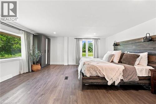 62 Thompson Road, Brantford, ON - Indoor Photo Showing Bedroom
