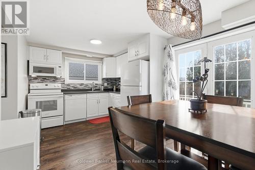 99 Emma Street, Guelph (General Hospital), ON - Indoor Photo Showing Kitchen With Double Sink