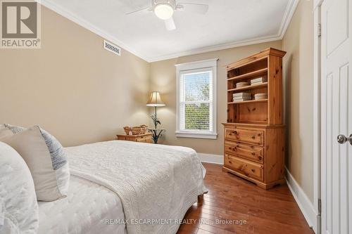 2116 Caroline Street, Burlington, ON - Indoor Photo Showing Bedroom