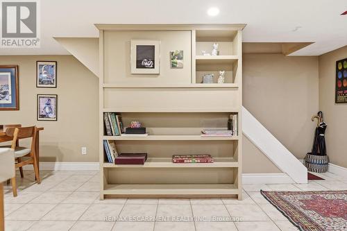 2116 Caroline Street, Burlington, ON - Indoor Photo Showing Other Room