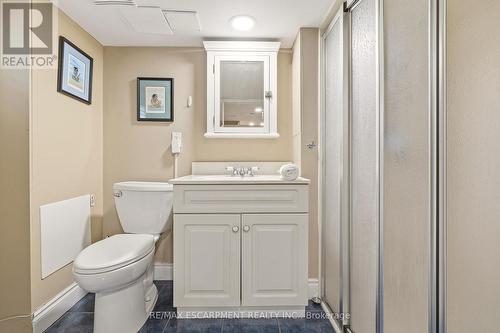 2116 Caroline Street, Burlington, ON - Indoor Photo Showing Bathroom