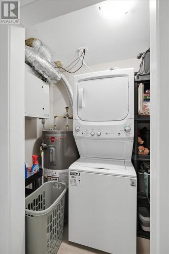 17 Lawlors Road, Paradise, NL - Indoor Photo Showing Laundry Room