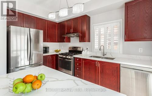 39 Flurry Circle, Brampton, ON - Indoor Photo Showing Kitchen With Double Sink