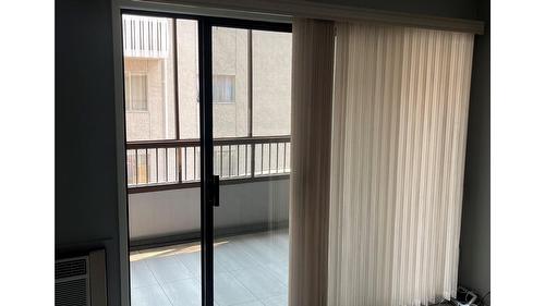 202-555 Rowcliffe Avenue, Kelowna, BC - Indoor Photo Showing Other Room