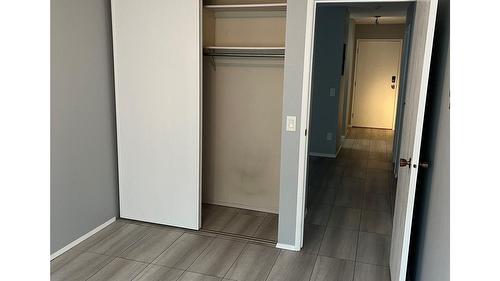 202-555 Rowcliffe Avenue, Kelowna, BC - Indoor Photo Showing Other Room