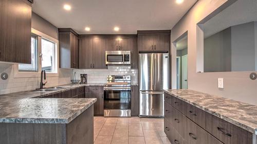 4202 16 Avenue, Vernon, BC - Indoor Photo Showing Kitchen With Double Sink With Upgraded Kitchen