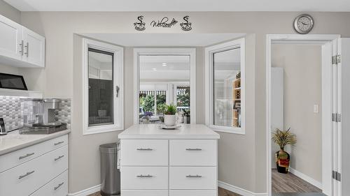 467-1260 Raymer Road, Kelowna, BC - Indoor