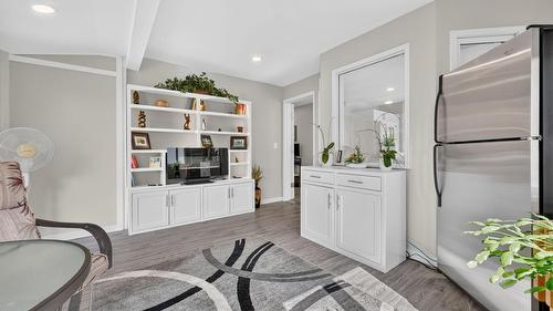 467-1260 Raymer Road, Kelowna, BC - Indoor