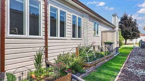 467-1260 Raymer Road, Kelowna, BC - Outdoor