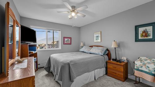 109-360 Battle Street, Kamloops, BC - Indoor Photo Showing Bedroom