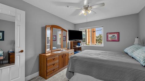 109-360 Battle Street, Kamloops, BC - Indoor Photo Showing Bedroom