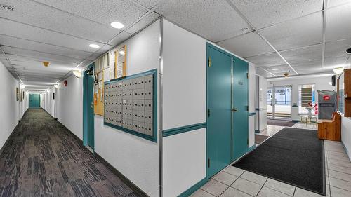 109-360 Battle Street, Kamloops, BC - Indoor Photo Showing Other Room