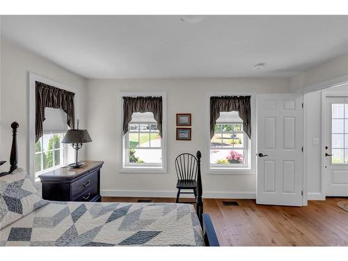 3894 St Clair Parkway, Port Lambton, ON - Indoor
