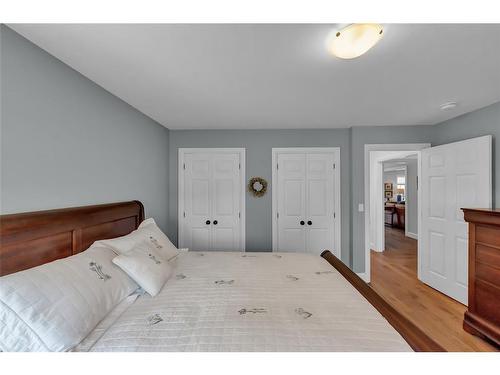 3894 St Clair Parkway, Port Lambton, ON - Indoor Photo Showing Bedroom