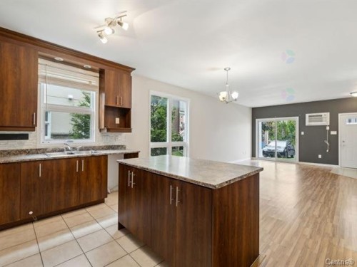Overall view - 1-62 Rue De L'Emerald, Gatineau (Aylmer), QC - Indoor Photo Showing Kitchen With Double Sink