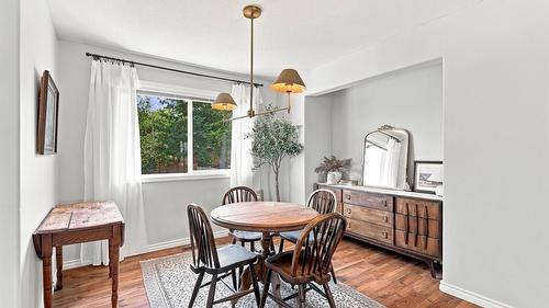 1796 Babine Avenue, Kamloops, BC - Indoor Photo Showing Dining Room