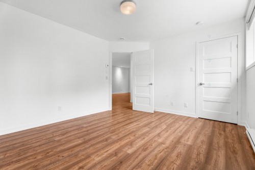Master Bedroom - 1-9150 Rue Lennon, Brossard, QC - Indoor Photo Showing Other Room