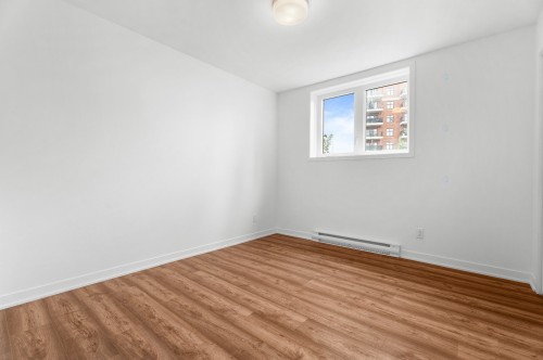 Bedroom - 1-9150 Rue Lennon, Brossard, QC - Indoor Photo Showing Other Room