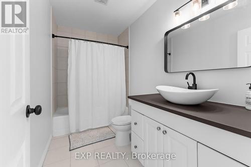 20 Lloyd Street, St. Catharines (Western Hill), ON - Indoor Photo Showing Bathroom