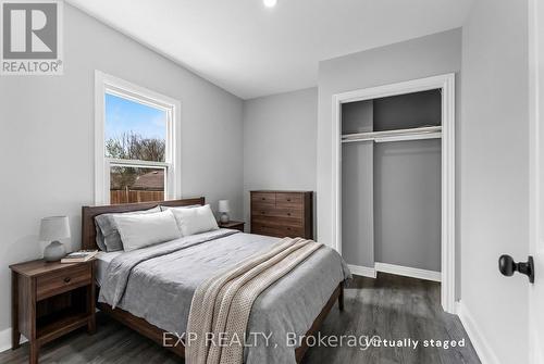 20 Lloyd Street, St. Catharines (Western Hill), ON - Indoor Photo Showing Bedroom